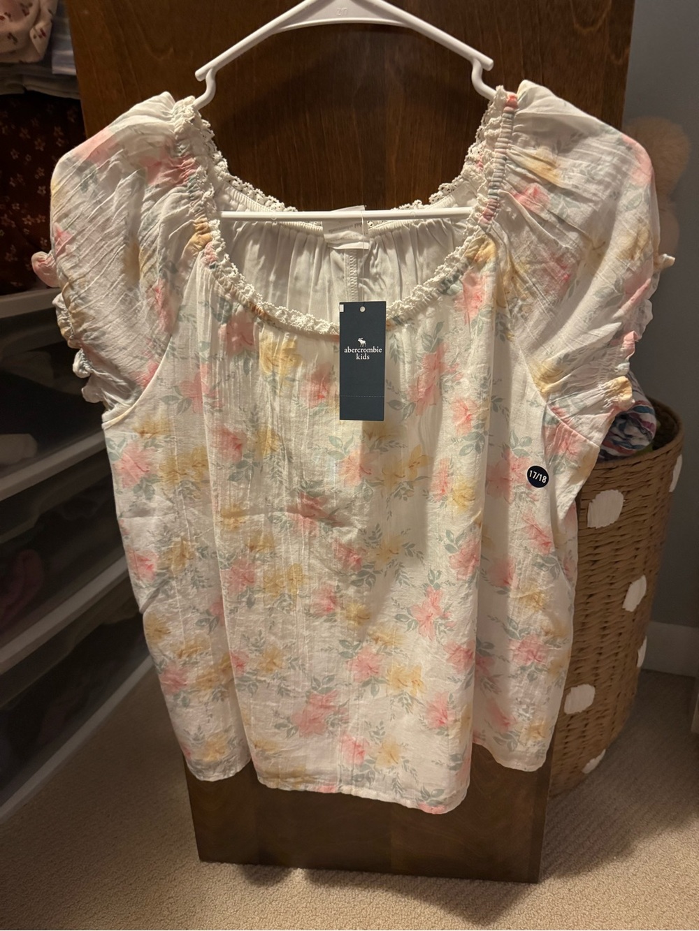 abercrombie kids Cream Floral Puff Sleeve Top